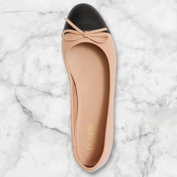 🆕J. Crew Tan and Flats with Black Rounded Toe and Bow Detail - Picture 2 of 16